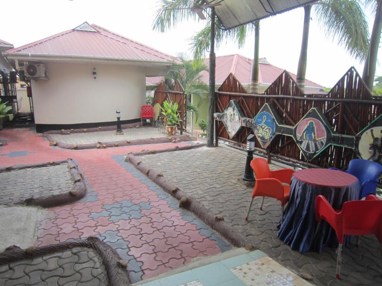 Jakicha Motel Dar es Salaam Exterior foto