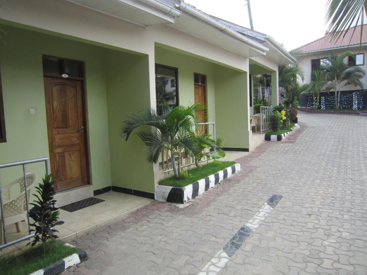 Jakicha Motel Dar es Salaam Exterior foto