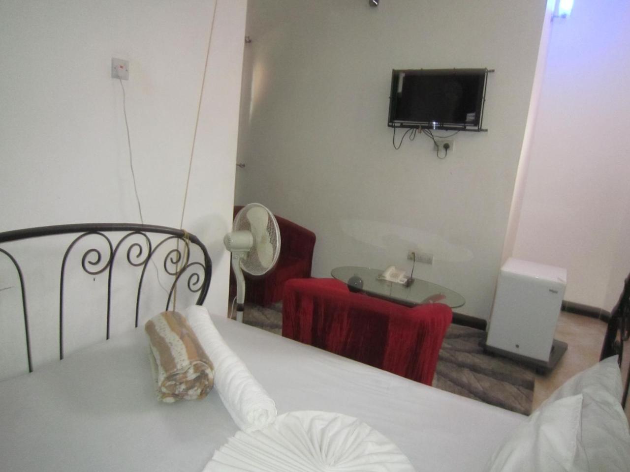 Jakicha Motel Dar es Salaam Exterior foto